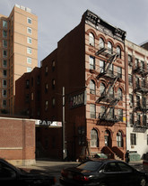 73 Monroe St in New York, NY - Building Photo