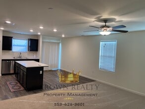 1167 Billingsley St in Hanford, CA - Foto de edificio - Building Photo