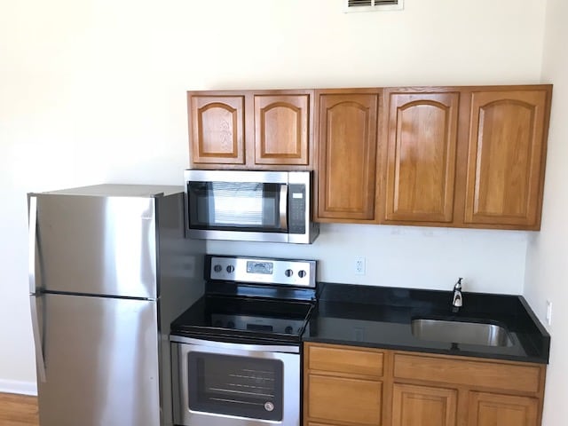 606 N Roan St, Unit 9B in Johnson City, TN - Building Photo - Building Photo