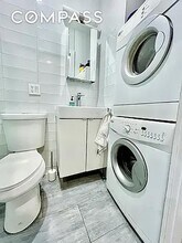 57 Spring St in New York, NY - Building Photo - Building Photo