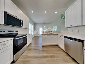 665 Summer Hill Way in Richmond Hill, GA - Building Photo - Building Photo