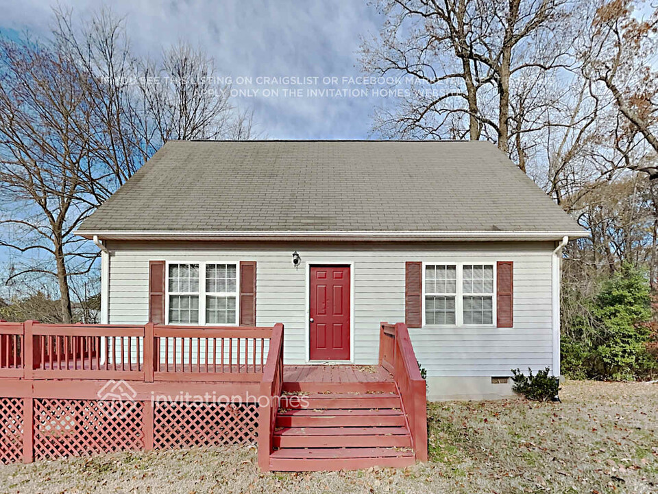 108 Wood St in Mount Holly, NC - Building Photo