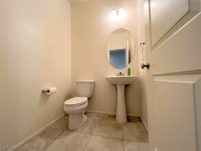 10289 Sweet Woodruff Dr in Las Vegas, NV - Building Photo - Building Photo
