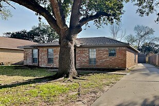 22135 N Fork Dr in Katy, TX - Building Photo