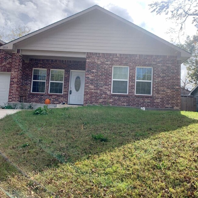 property at 1213 Hemphill St