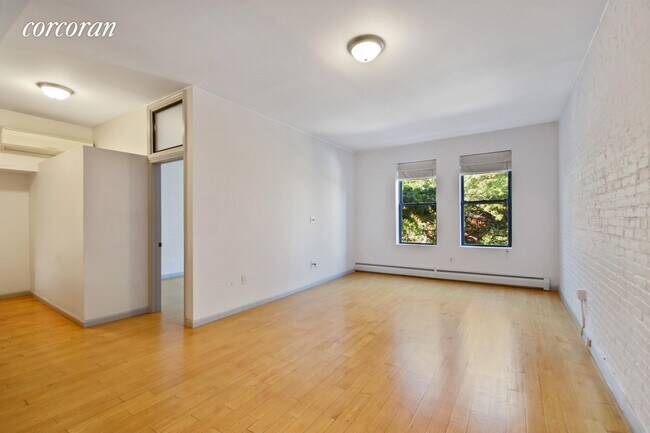 686 Grand St-Unit -: 3 in Brooklyn, NY - Building Photo - Building Photo