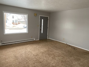 815 4th St SW in Valley City, ND - Foto de edificio - Building Photo