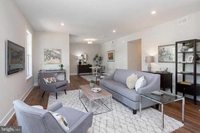 property at 154 W King St