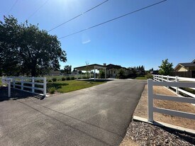 3160 French Ave in West Sacramento, CA - Building Photo