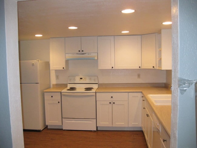 831 Meade St in Denver, CO - Building Photo - Building Photo