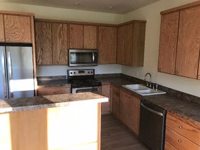 1005 Chenowuth in North Bonneville, WA - Building Photo - Building Photo