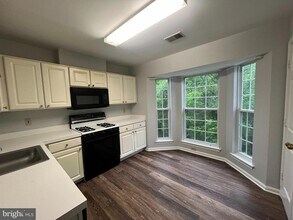 5135 Wagon Shed Cir in Owings Mills, MD - Building Photo - Building Photo