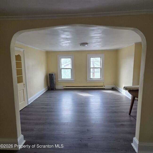 114 N Hyde Park Ave in Scranton, PA - Building Photo - Building Photo