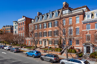 Holton Condominiums in Washington, DC - Building Photo - Building Photo