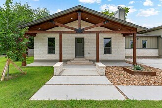 100 Bryson Bend in Liberty Hill, TX - Building Photo - Building Photo