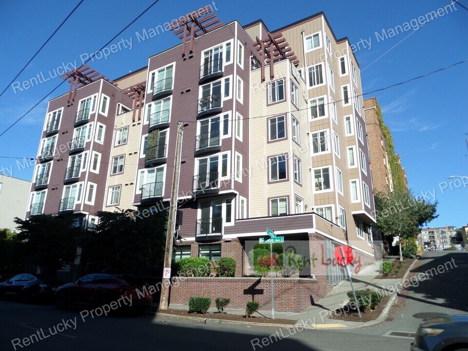 124 Bellevue Ave E in Seattle, WA - Building Photo