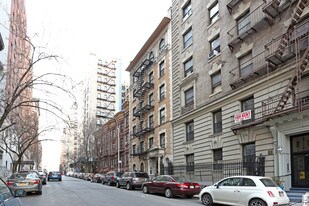 239 W 103rd St in New York, NY - Building Photo
