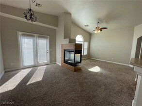 7111 Cabin Fever St in Las Vegas, NV - Building Photo - Building Photo