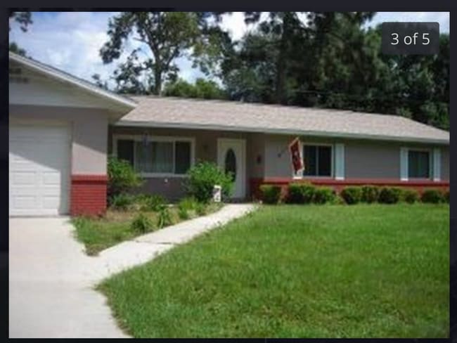 5601 SE 3rd Pl in Ocala, FL - Foto de edificio - Building Photo