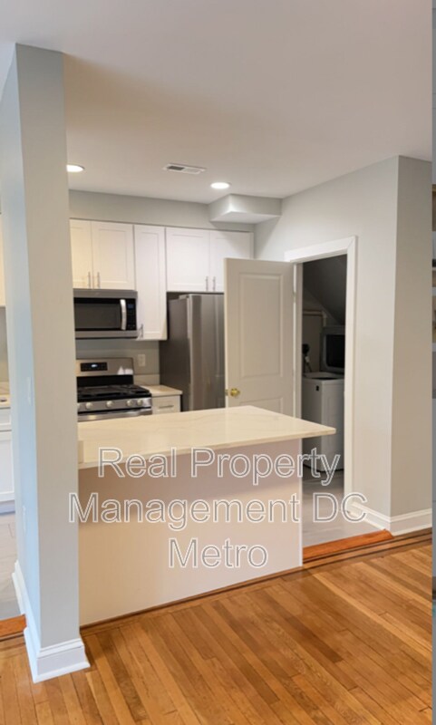 1834 Irving St NW in Washington, DC - Building Photo - Building Photo