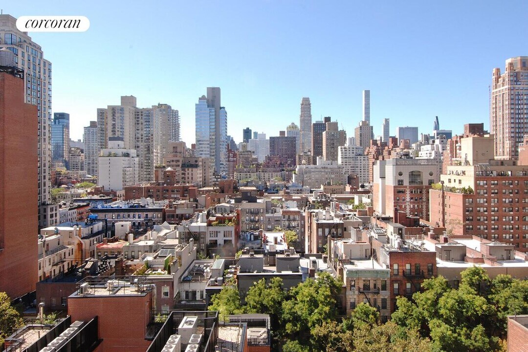 230 E 79th St in New York, NY - Building Photo