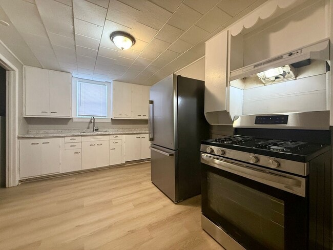 930 Emerson Ave in Muskegon, MI - Building Photo - Building Photo