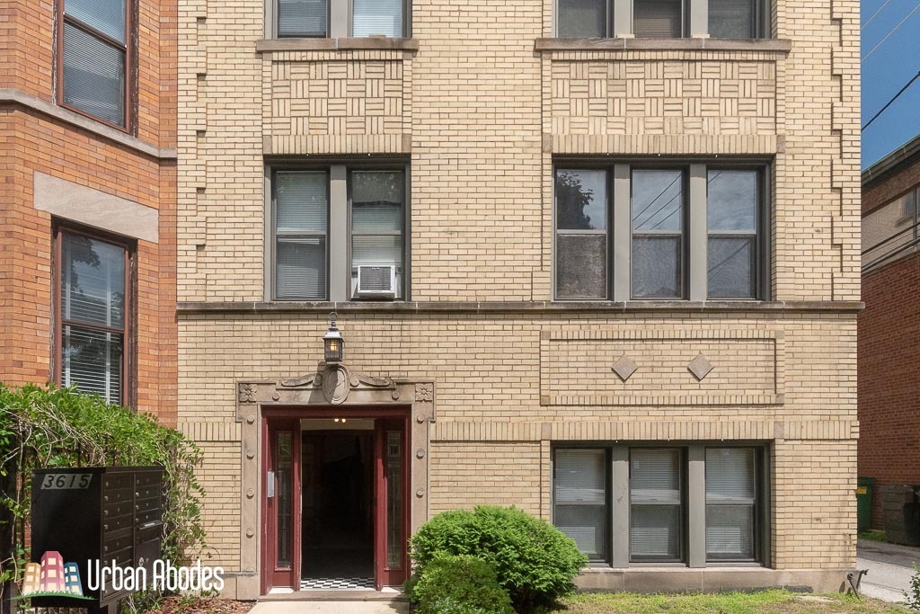 3615 N Paulina St, Unit J08P in Chicago, IL - Foto de edificio