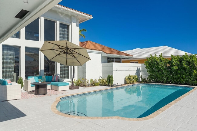 3050 NE 43rd St in Fort Lauderdale, FL - Building Photo - Building Photo