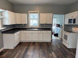 608 4th St SE in Willmar, MN - Building Photo