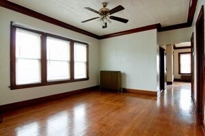 8339 S Marquette St in Chicago, IL - Building Photo - Building Photo