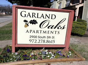 Garland Oaks in Garland, TX - Building Photo - Building Photo