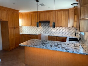 403 S Burris Ave in Compton, CA - Building Photo - Building Photo