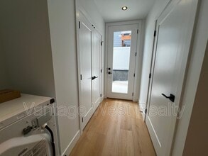 2507 Pinnacle Rdg Dr in West Kelowna, BC - Building Photo - Building Photo