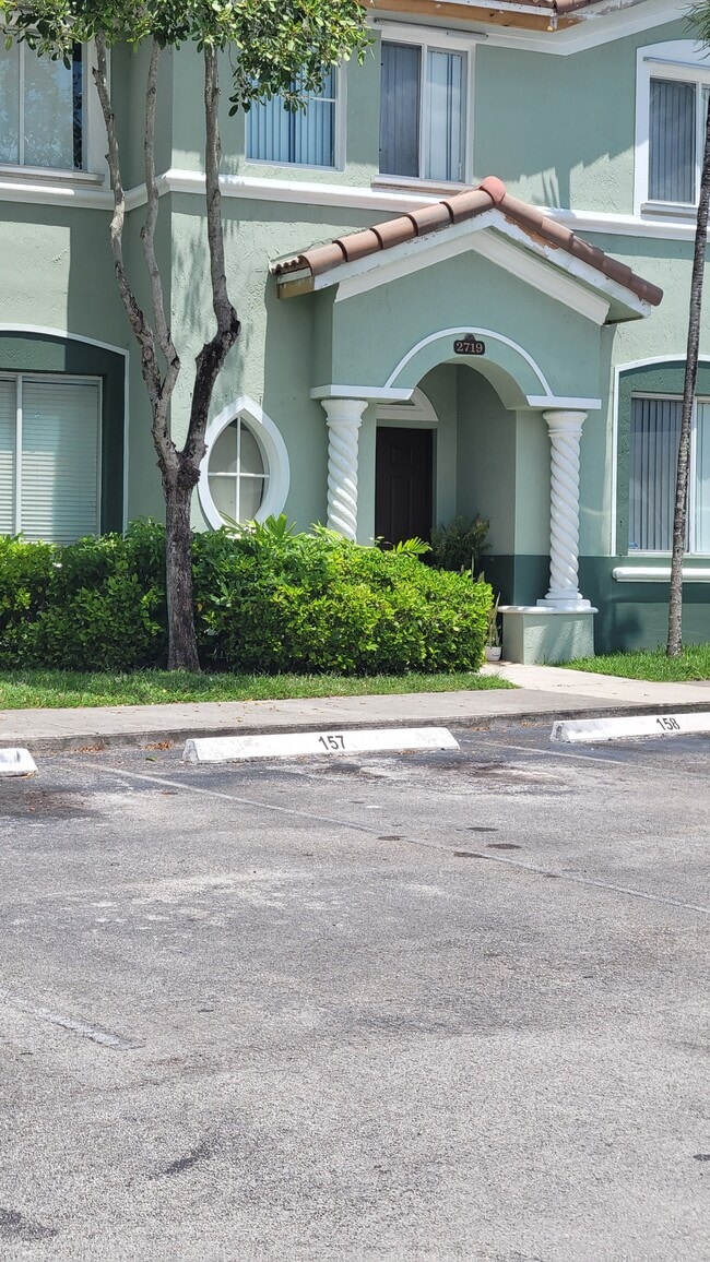 property at 2719 SE 15th Pl