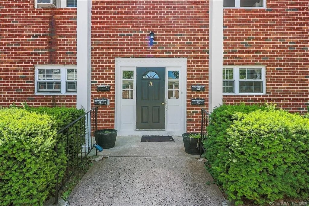 125 Lawn Ave, Unit A2 in Stamford, CT - Building Photo
