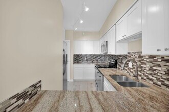 601 1st St S, Unit 2C in Jacksonville Beach, FL - Building Photo - Building Photo