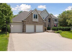 960 Bayside Ln in Mound, MN - Foto de edificio - Building Photo