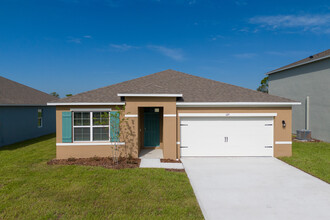 Champions Quarters in Daytona Beach, FL - Building Photo - Building Photo