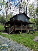 3762 Rominger Rd in Banner Elk, NC - Building Photo
