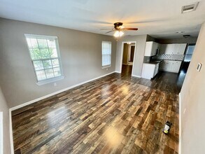 2337 Benbrook Blvd in Fort Worth, TX - Building Photo - Building Photo