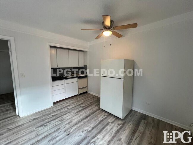 property at 648 Eleanor Ave