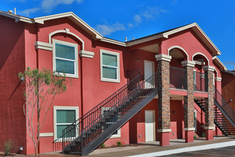 Amber Sky Estates in El Paso, TX - Foto de edificio - Building Photo