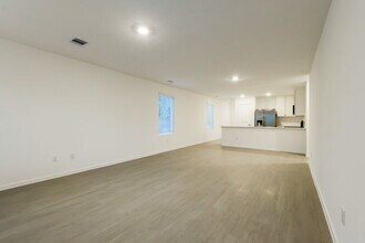 15242 Abella Dr, Unit 2-215 in Montgomery, TX - Building Photo - Building Photo