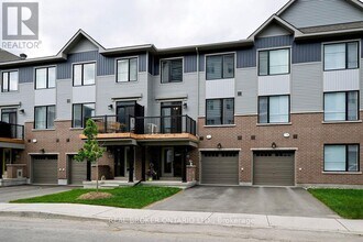 919 Dignity Pl in Ottawa, ON - Building Photo - Building Photo