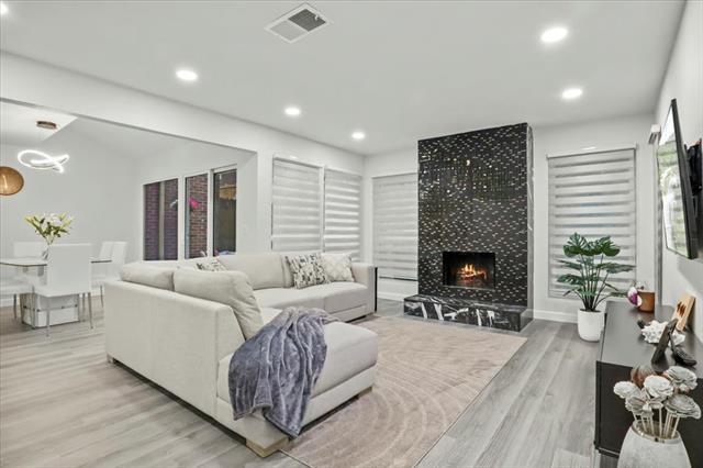 1916 Shorewood Dr in Grapevine, TX - Building Photo