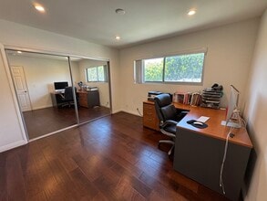 2309 5th St, Unit 2309 5th St #3 in Santa Monica, CA - Building Photo - Building Photo