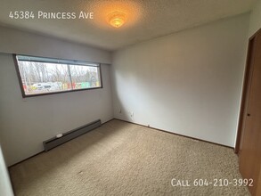 45384 Princess Ave in Chilliwack, BC - Building Photo - Building Photo
