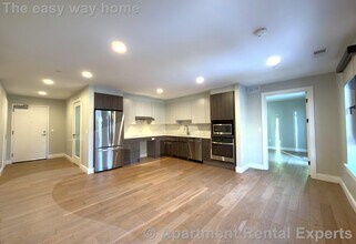 9 Central St in Somerville, MA - Building Photo - Building Photo