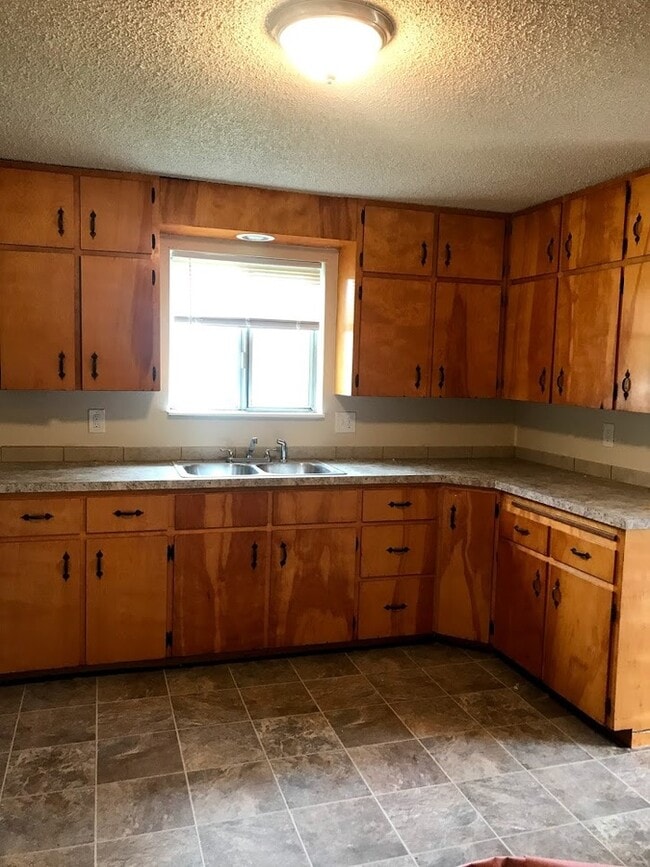 property at 334 S 3rd St