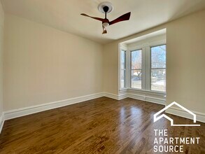 1701 N Fairfield Ave, Unit 1 in Chicago, IL - Building Photo - Building Photo